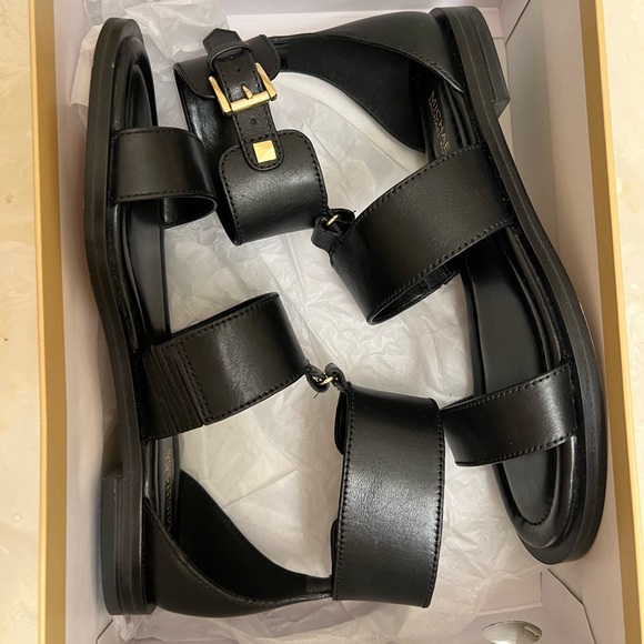 MICHAEL Michael Kors Amos Black Leather Flat Gladiator Sandals - Picture 12 of 12